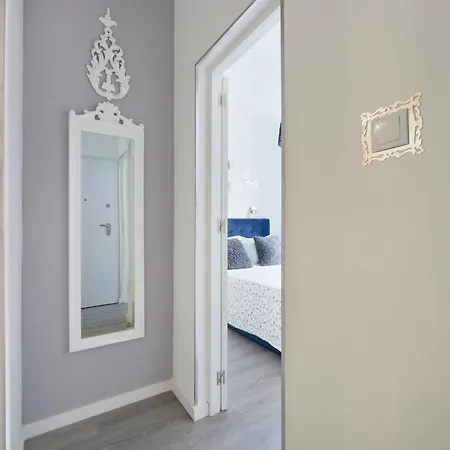 Apartment New 3 Bedroom Flat With River On Sight @alameda Lisbon